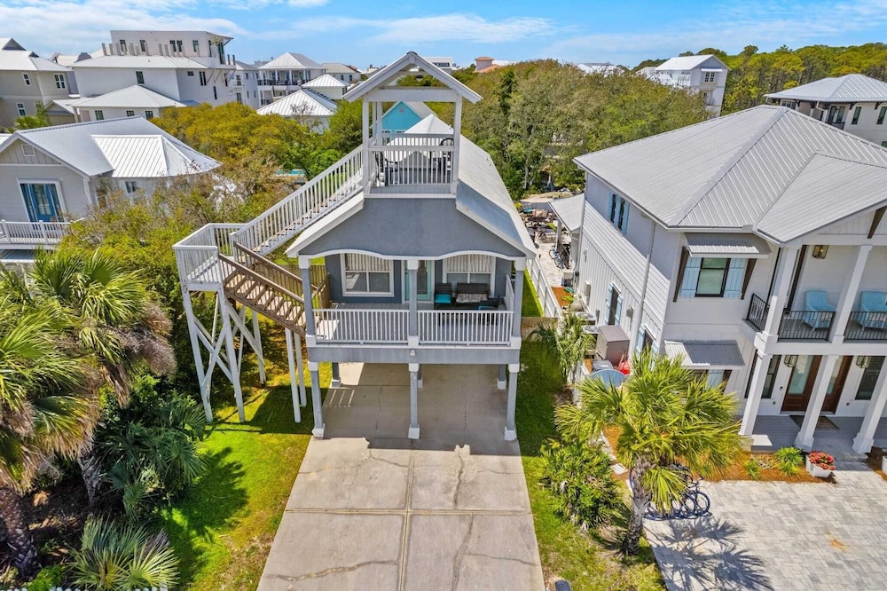 Walk to Santa Rosa Beach Private Pool, Balcony, and Coastal Views