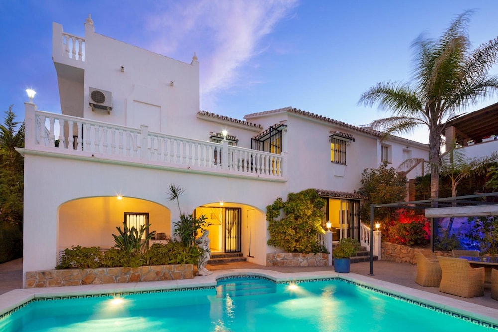 Family Villa Mijas-costa Close to the Beach