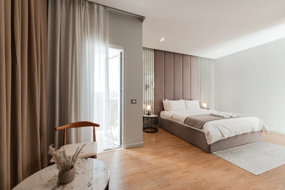 Troci Hotel 28