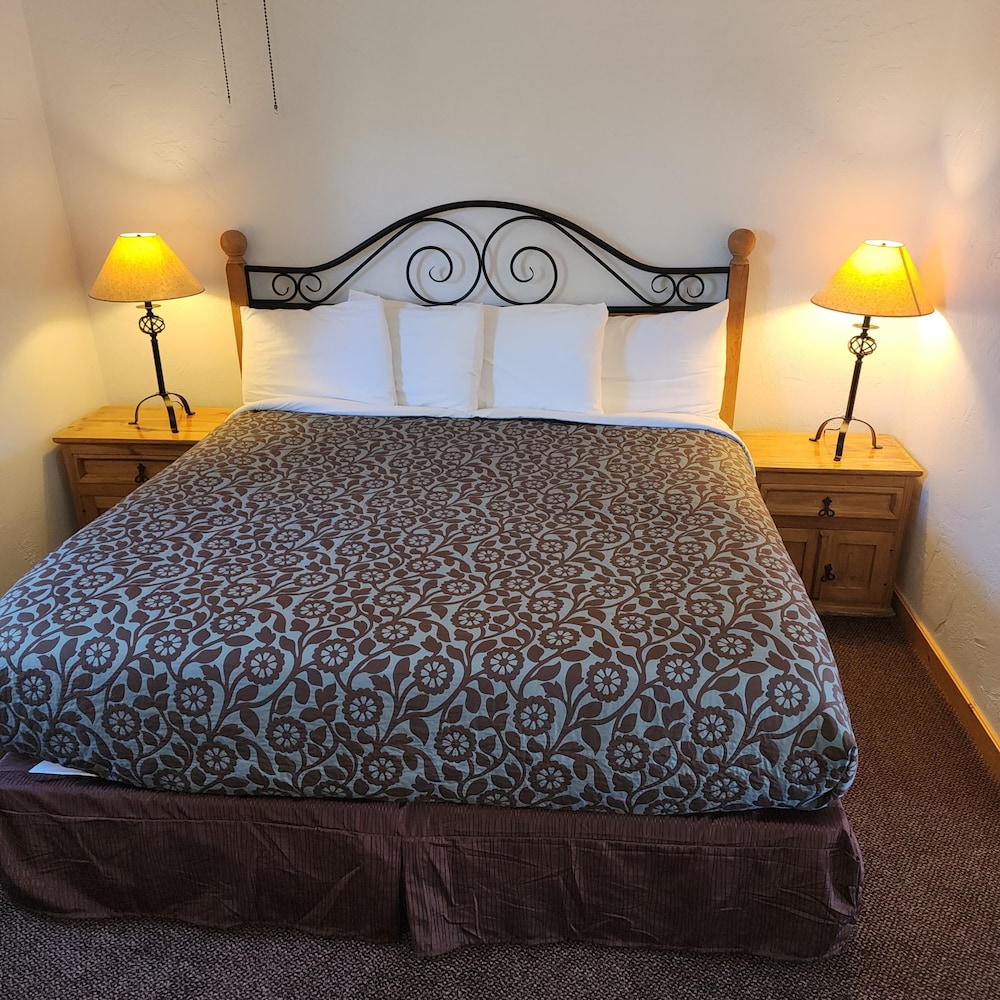 Canyon Motel - Property Image 41