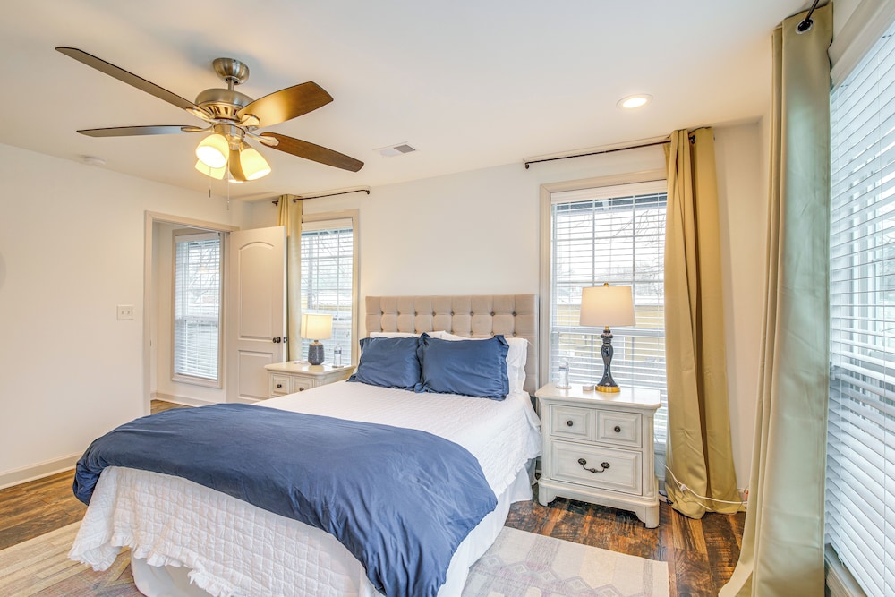 Walk to Eats: Midtown Memphis Home w/ Patio!