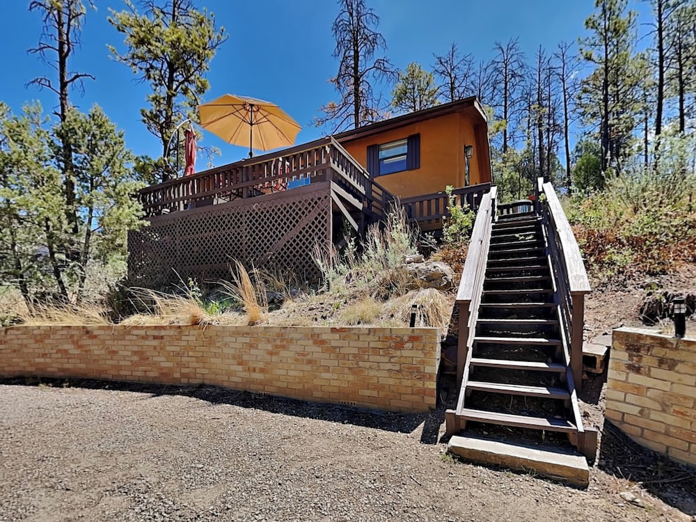 Knotty Pines Cabin by Ruidoso Vacation Rentals