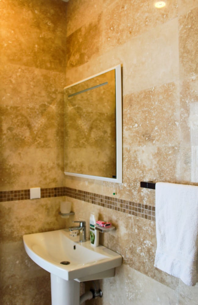 B&B Lovac Azurina
