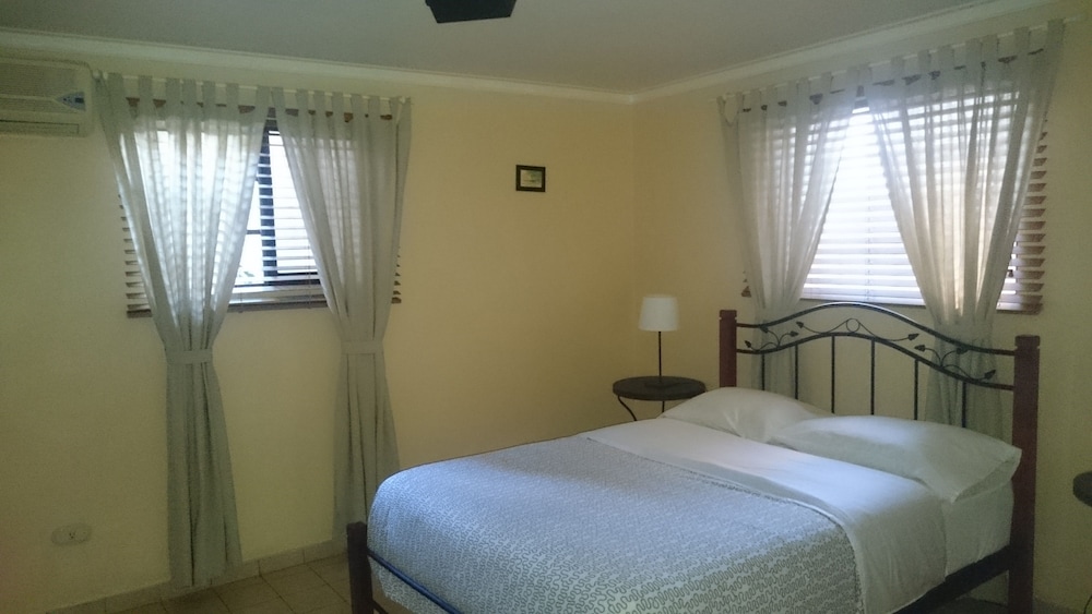Villa Gascue Guest Apartments