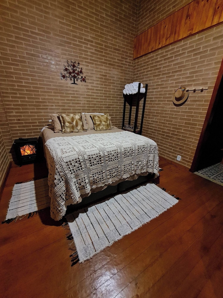 Hospedagem Casa Do Chapéu Caparaó - Cabana Lua