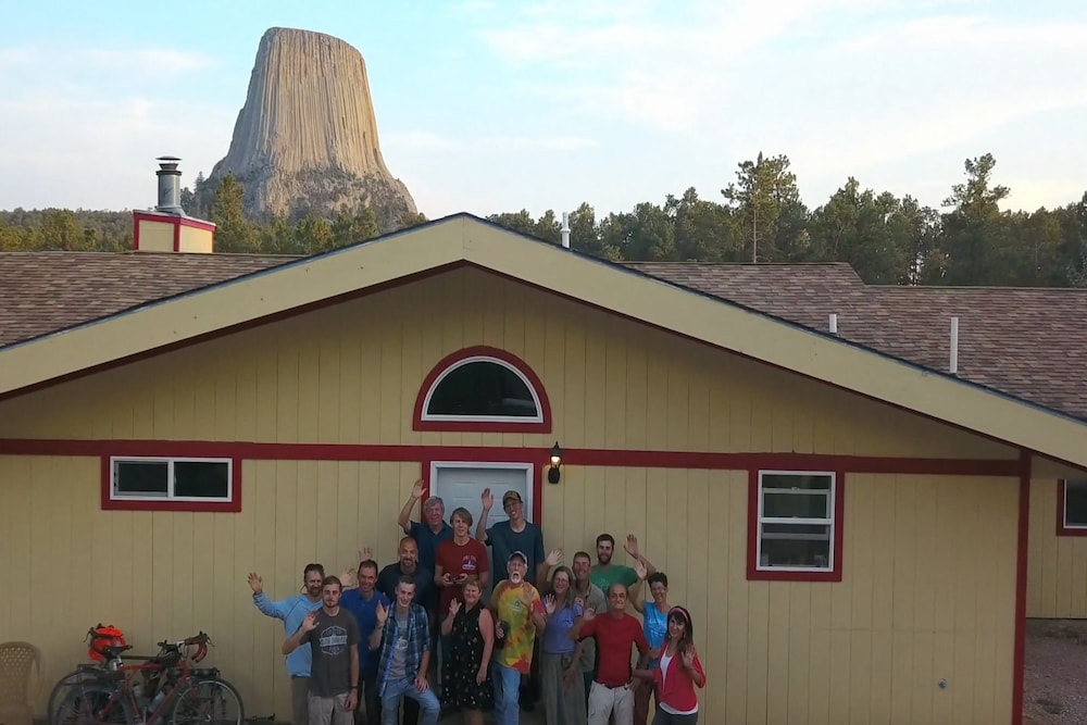 Devils Tower Lodge (Bed and Breakfast)