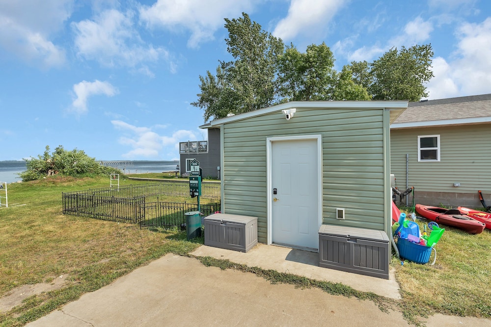 Rizzy's on the Lake - Property Image 38