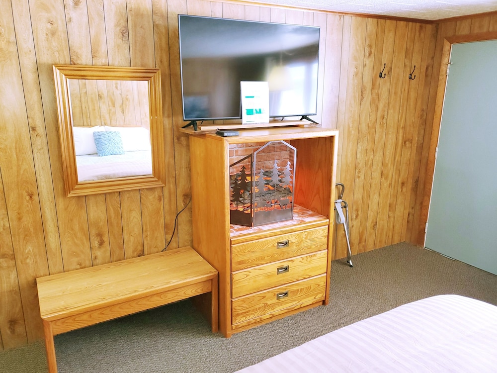 White Mountain Motel And Cottages