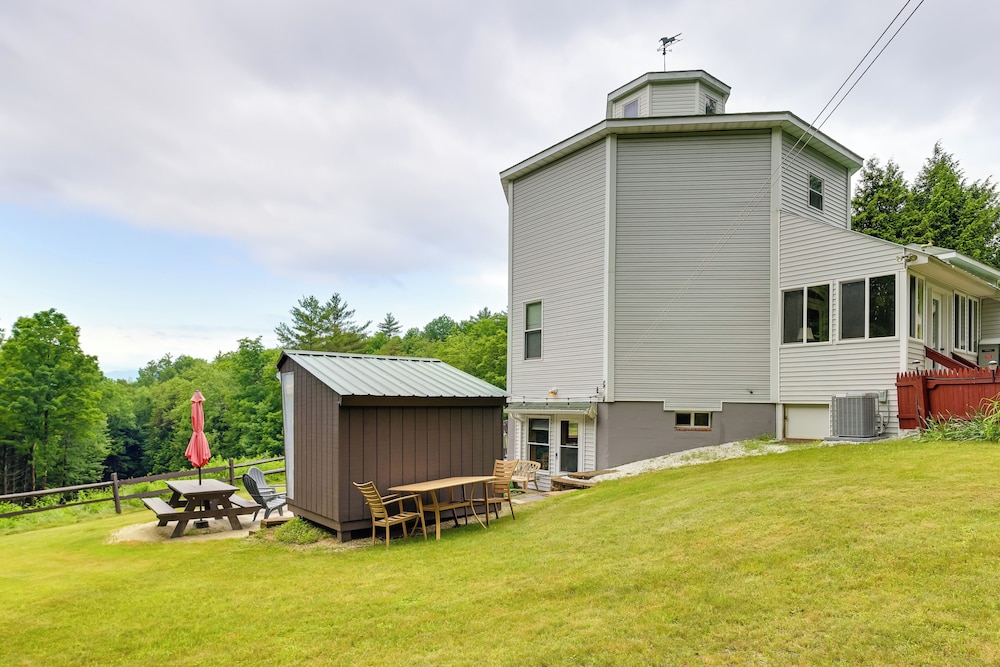 4 Mi to Beach & Lake: Spacious Home in Chestertown