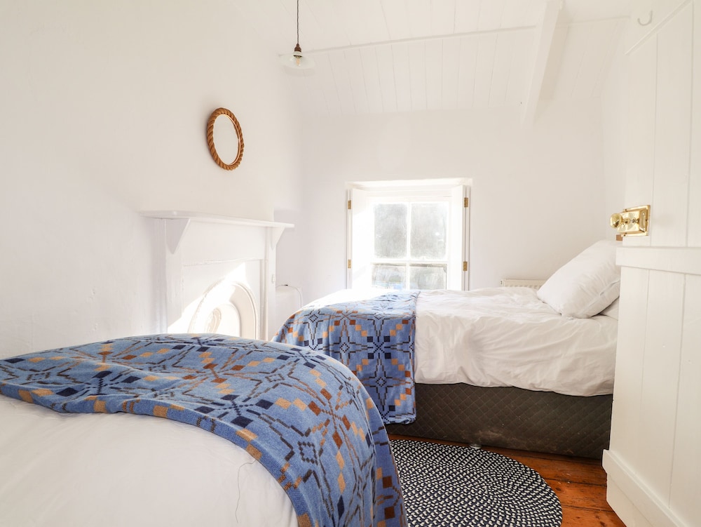 Dolwylan Cottage