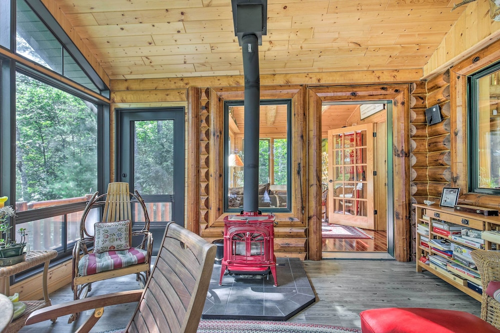 Serene Lakefront Lodge w/ Docks on 8 Acres! view 4