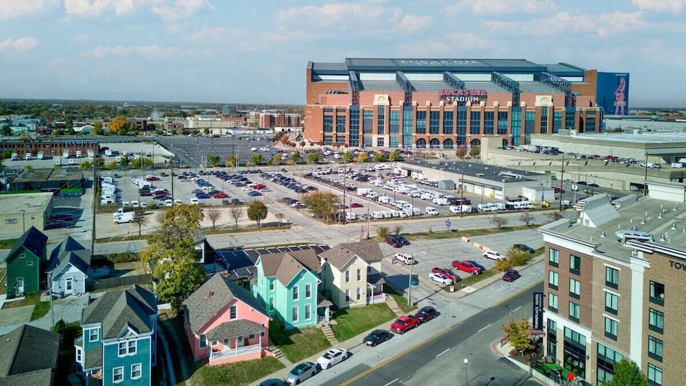Indy Stadium Villas 701