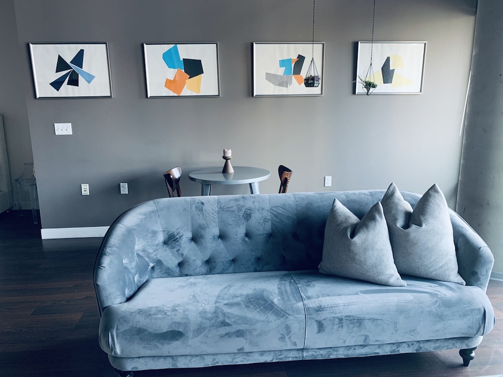 New Lyfe Finest Luxury Apartment