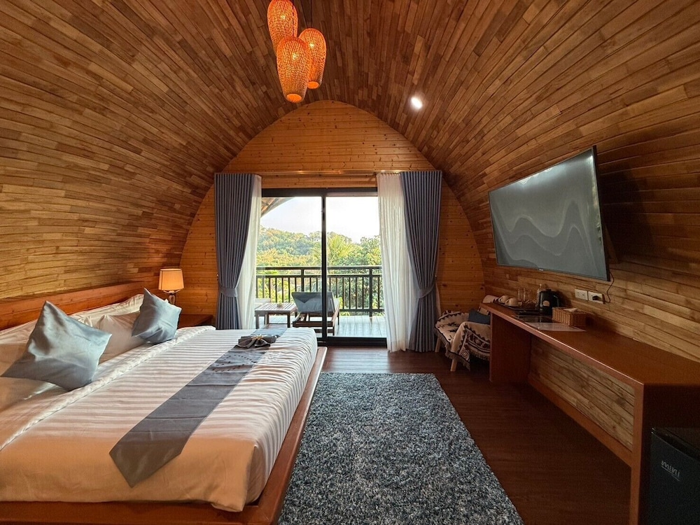 Phumala Lanta Seaview Resort