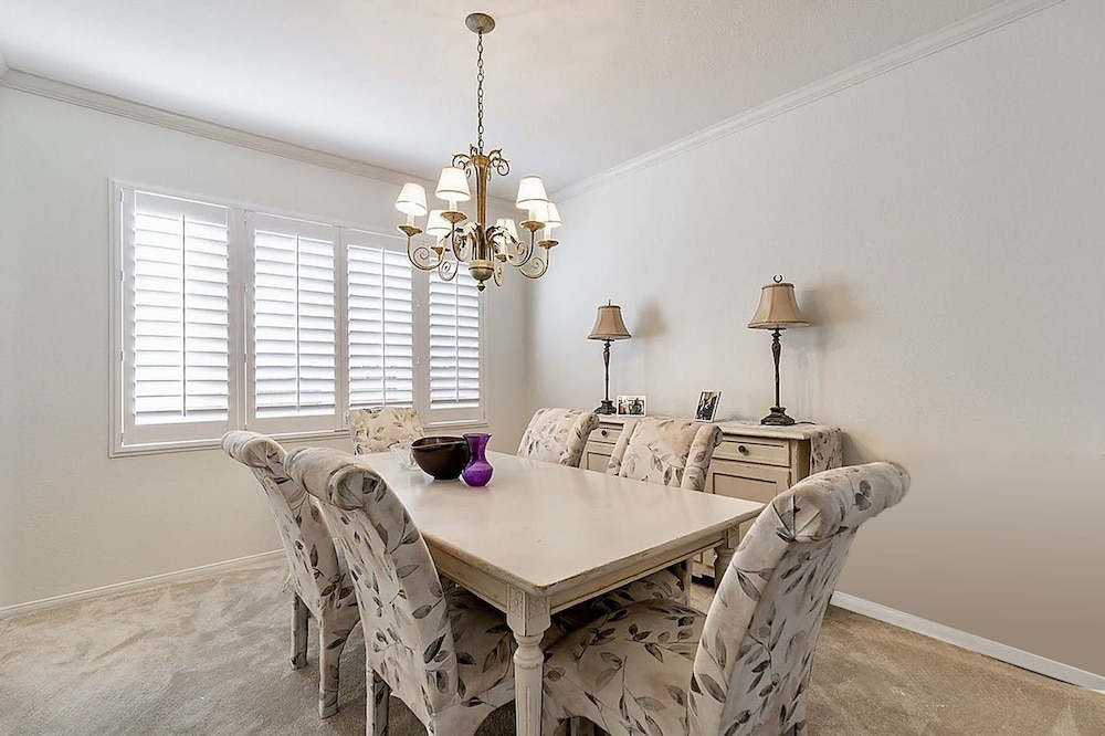 Allura Carmel Valley - 4 BR 4 BA