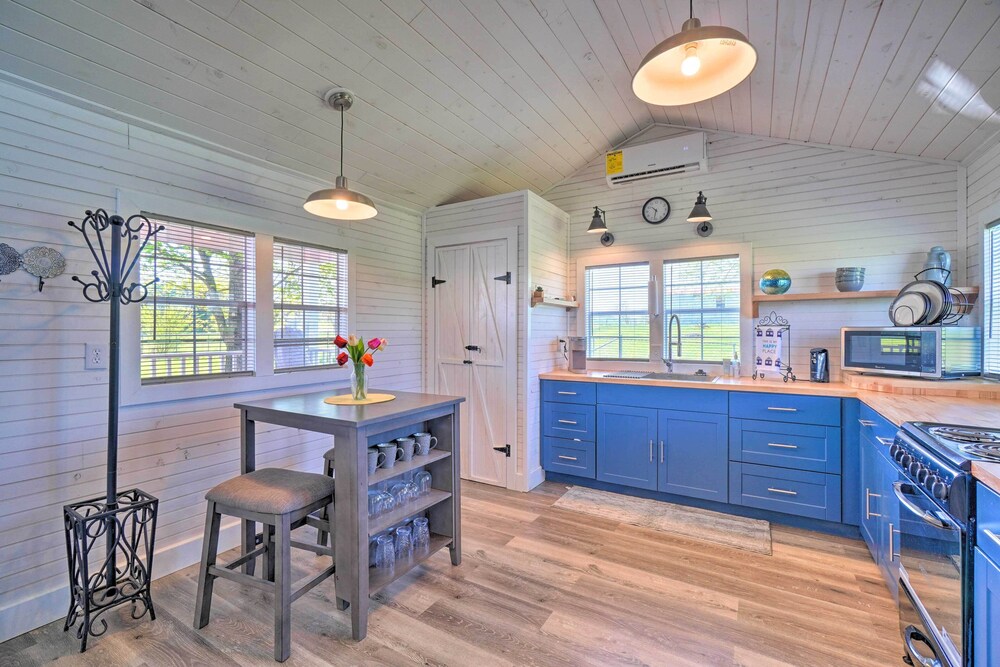 Sweetwater Vacations - Landscape Views: Sweetwater Country Cottage! - Property Image 11