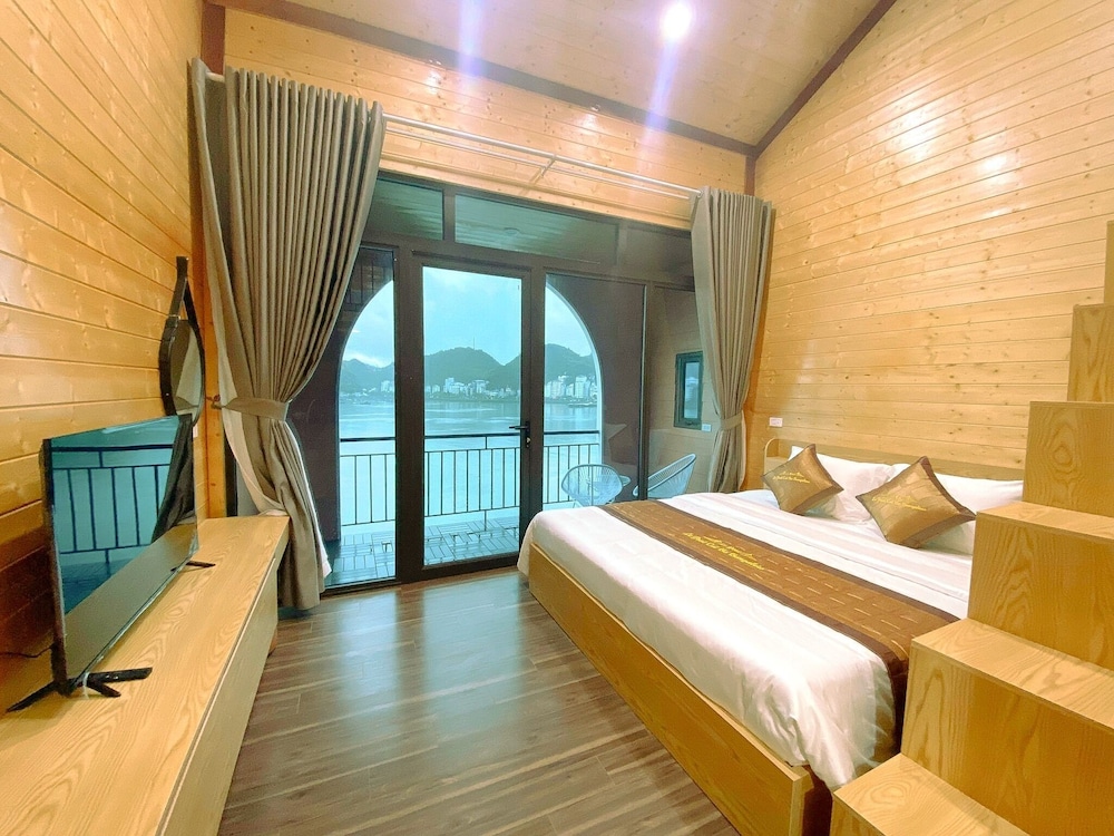 Le Pont Bungalow Hostel
