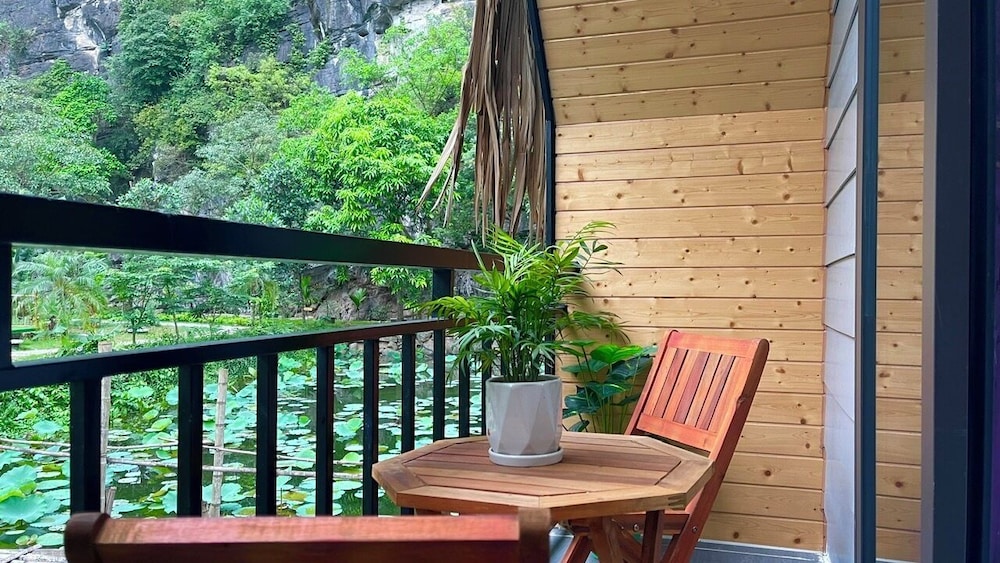 Hoang Minh Mountainside Villa