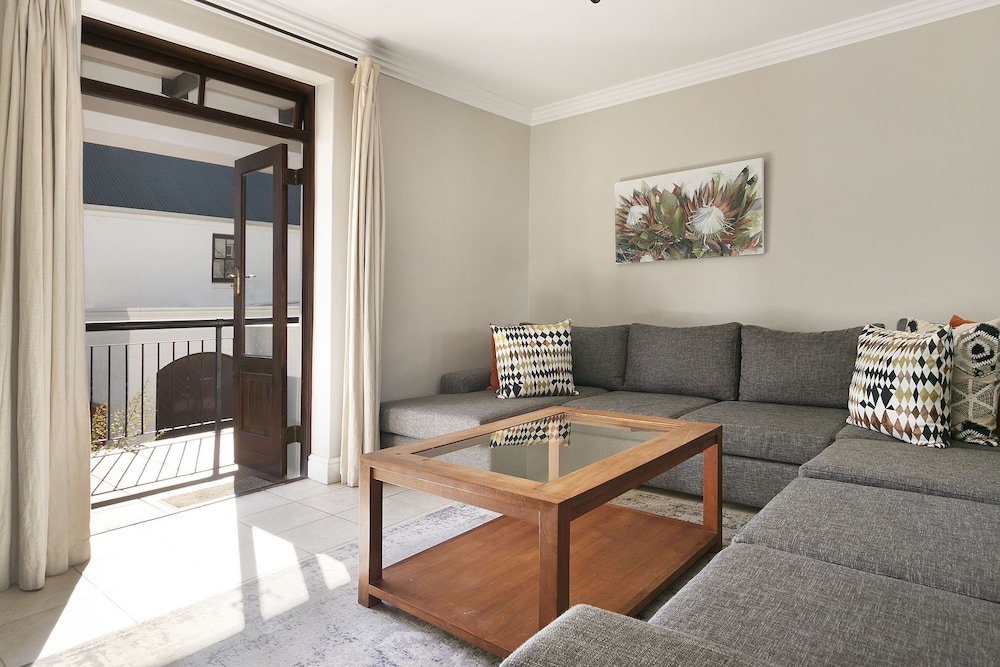 Winelands Golf Lodges at De Zalze
