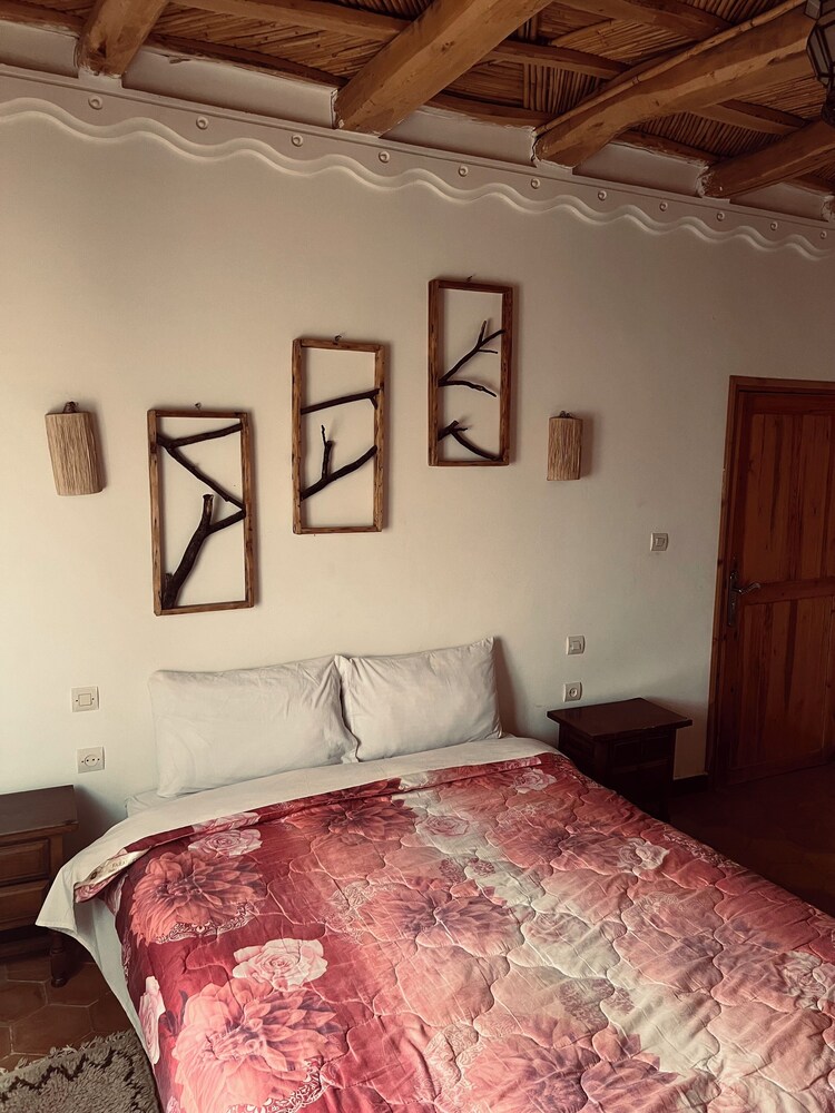 Hiking nomads guesthouse