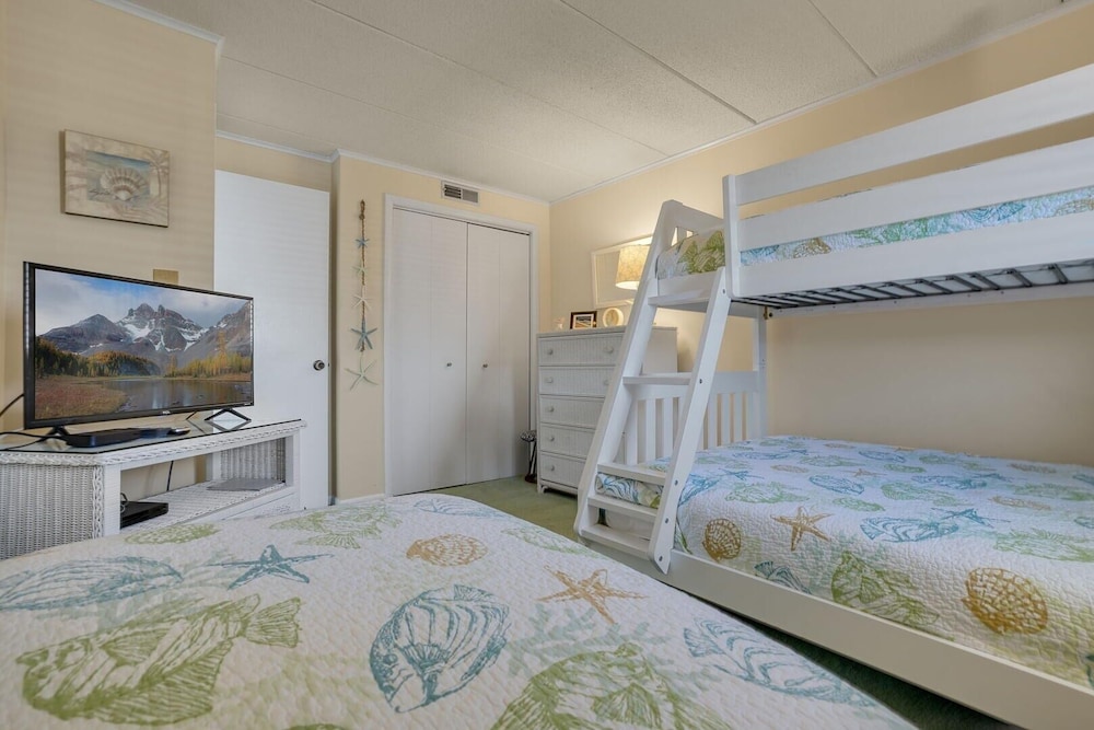 Thunder Island 161d 2 Bedroom Condo