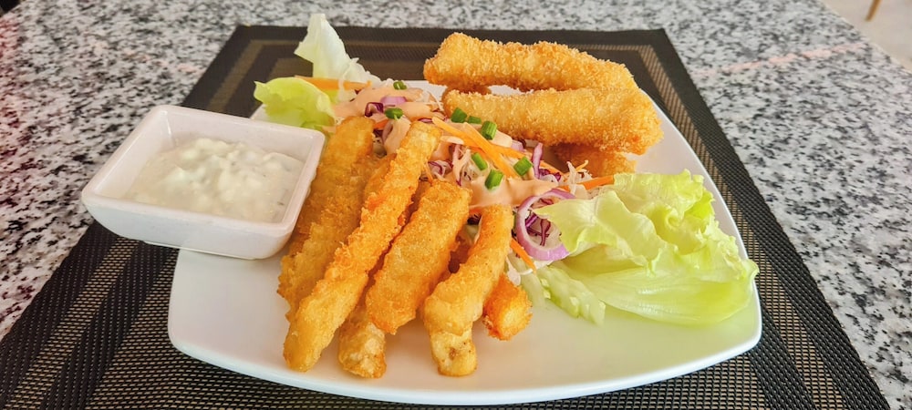 Sun&Roots Lodge Restaurant and Bar