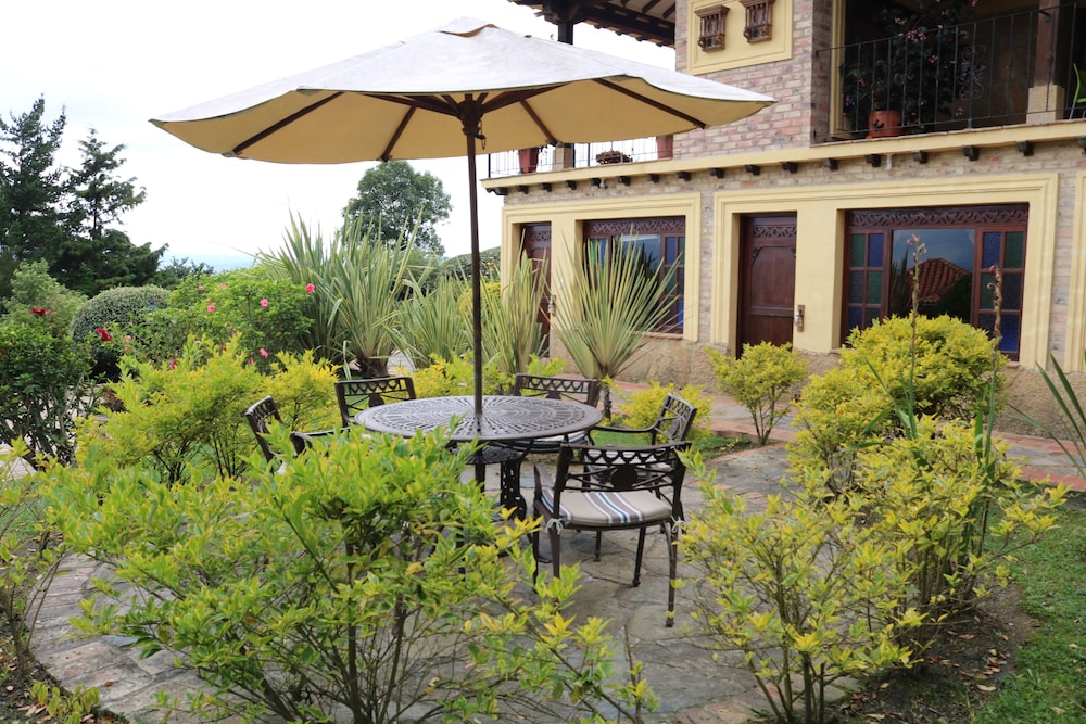 Hotel La Primavera Suites & Casas Campestres