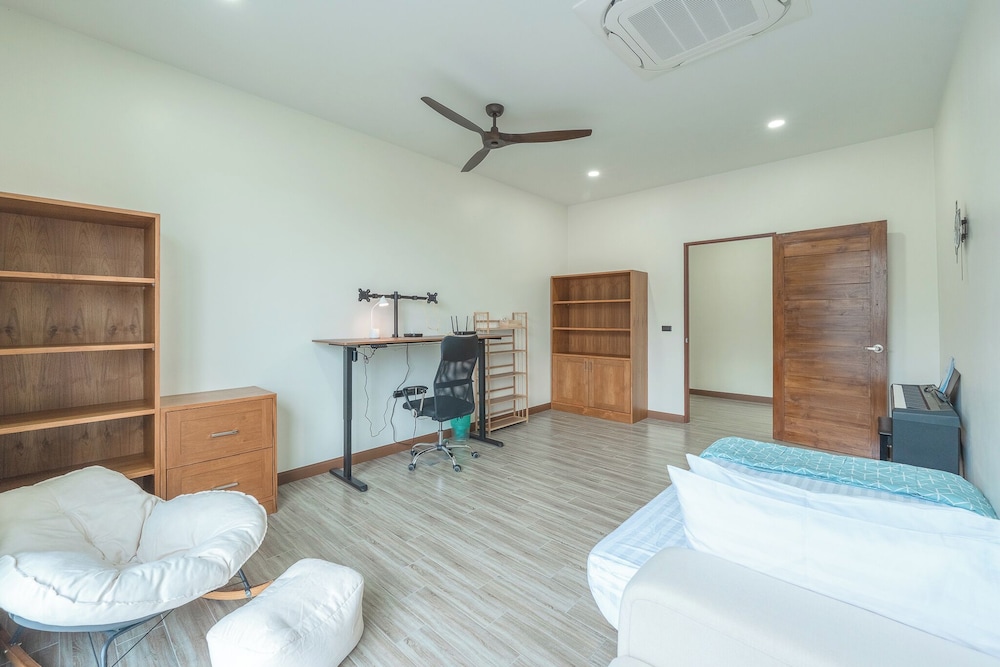Pool Villa Near Laguna Golf Beaches V226