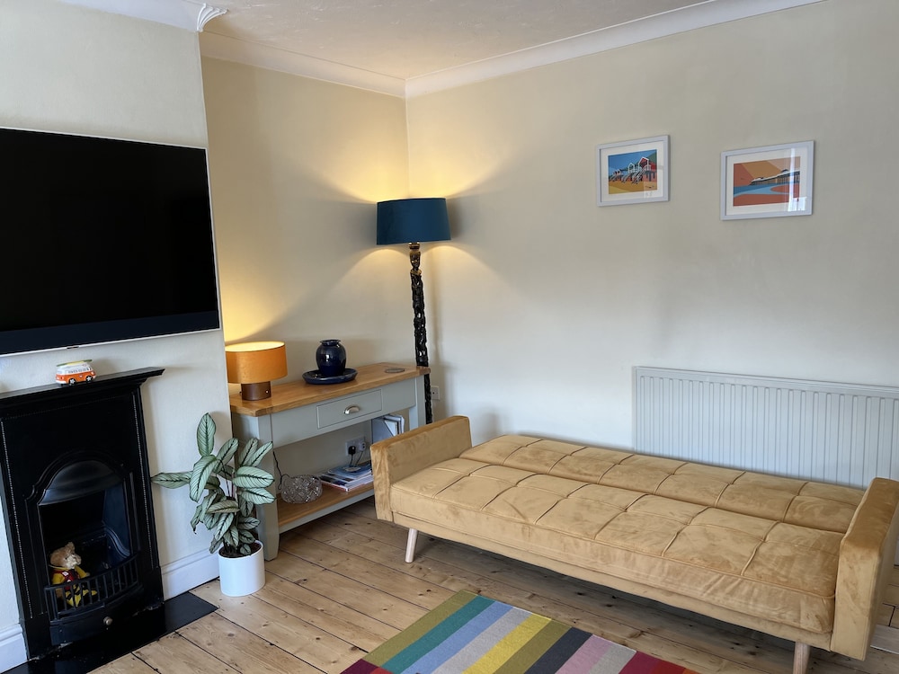 Seafront Sheringham 1 bed Apt Sleeps 4 - 1xdog view 3