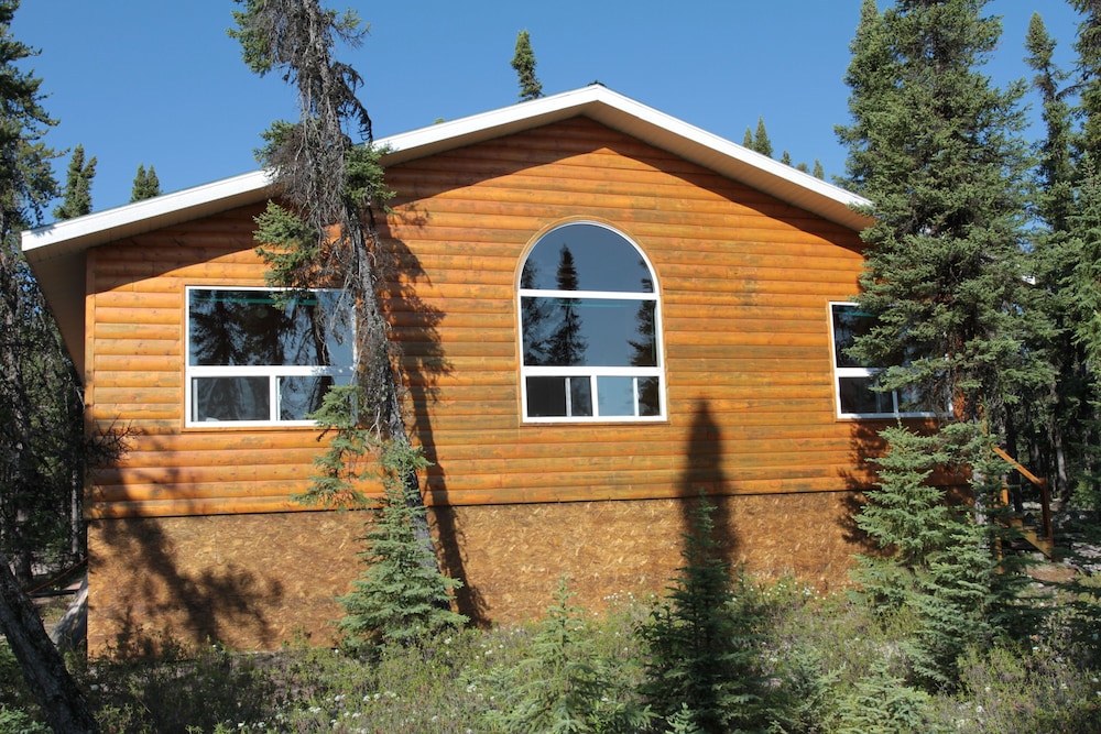 Minor Bay Lodge & Outposts