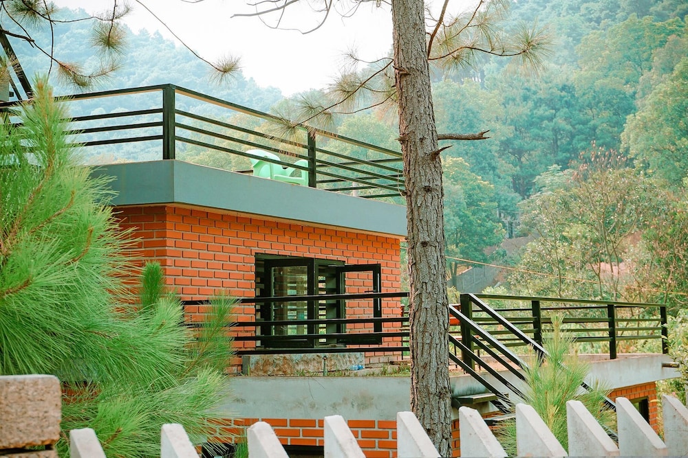 U Lesa Retreat Nha Ben Rung