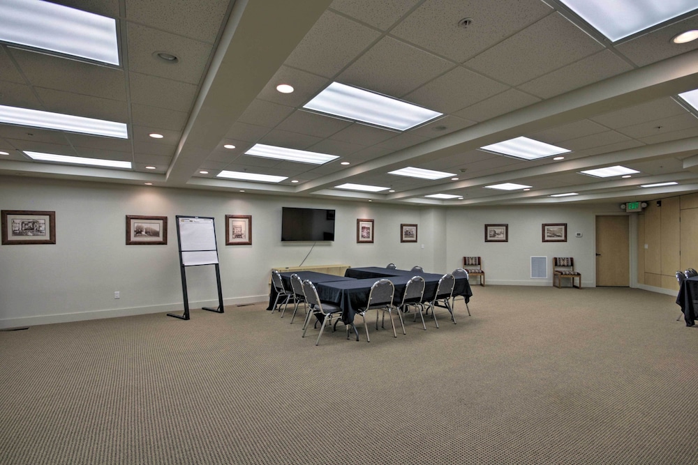 meeting & event spaces