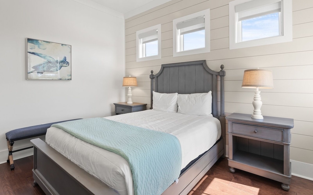5BR Home w/ Private Heated Pool, Golf Cart, 4 Bikes, Near 30a!