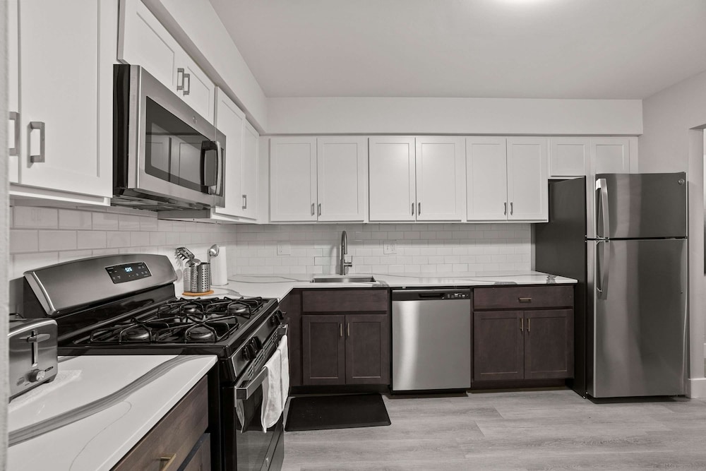 Cozy 2BR 2BA Apartment for the Family