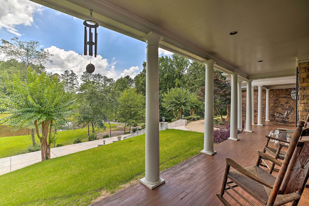 Secluded Acworth Mansion w/ Pool + Game Room!