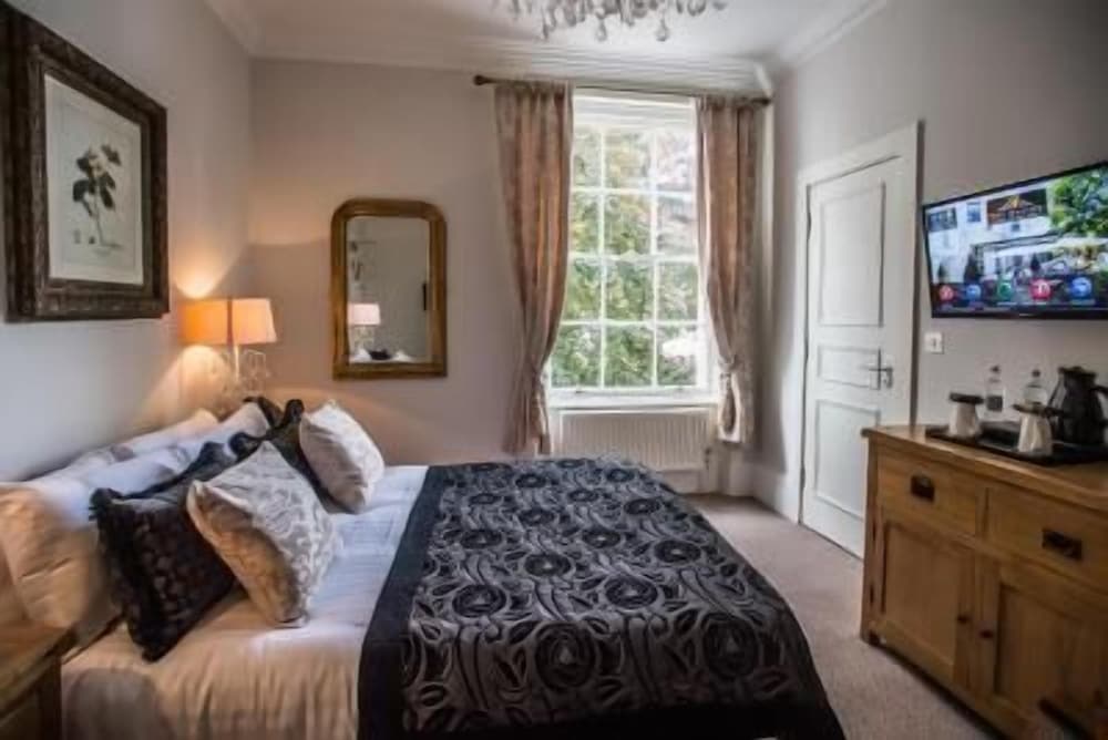 Hotel The Walton Hotel - Image 1