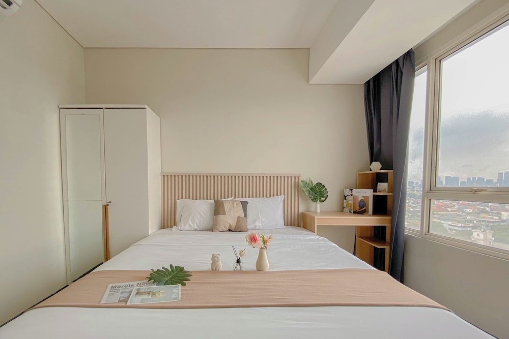 Great Deal And Spacious 2Br At Nifarro Park Apartment