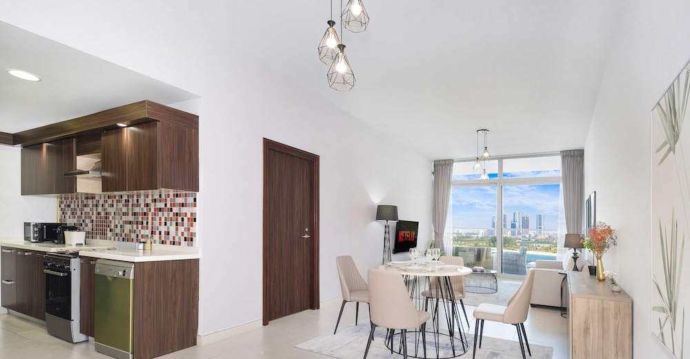 LUX Holiday Home - Azure Residence 2