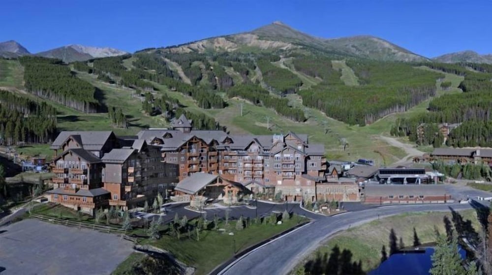 One Ski Hill Place 2 Bedroom Luxury Condo