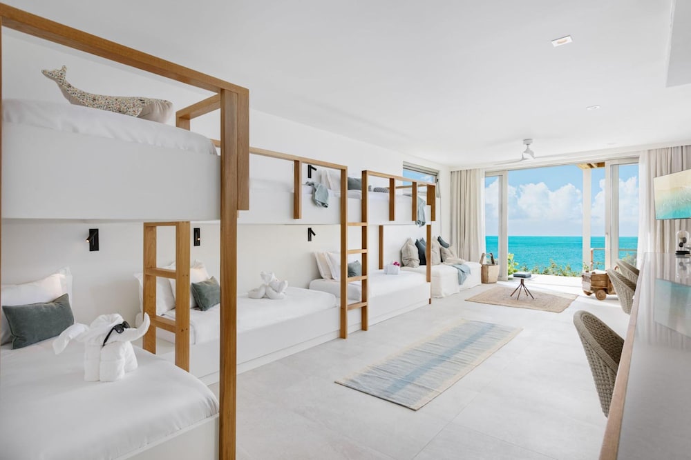 La Mer Villa South Oceanfront Luxury on Sapodilla Bay