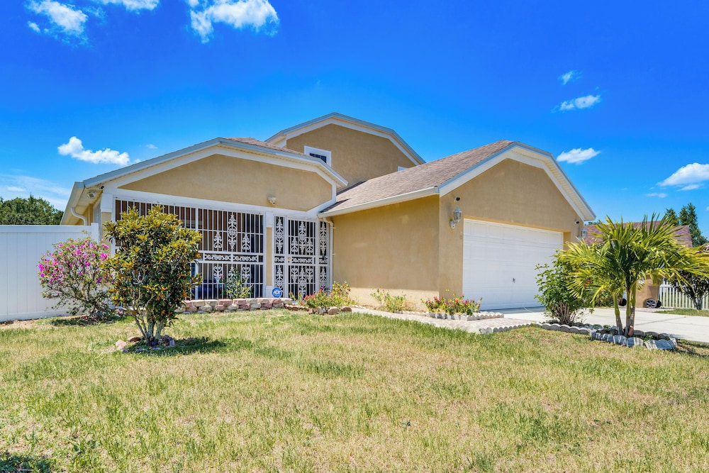 Family-friendly Kissimmee Home w/ Yard & Grill! view 2