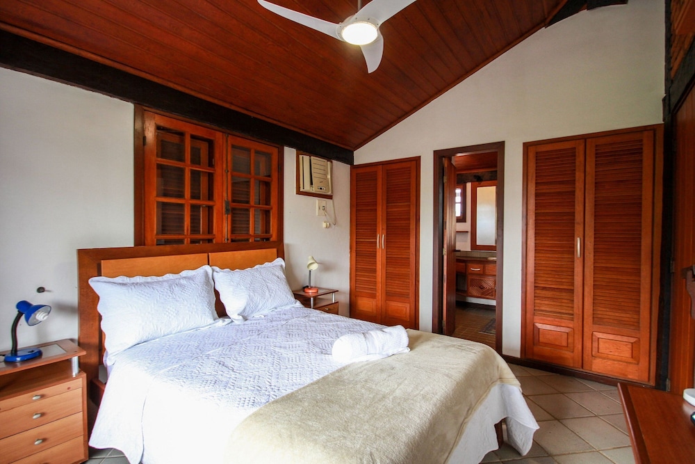 Bz46 Casa 150 metros da praia 5 suites