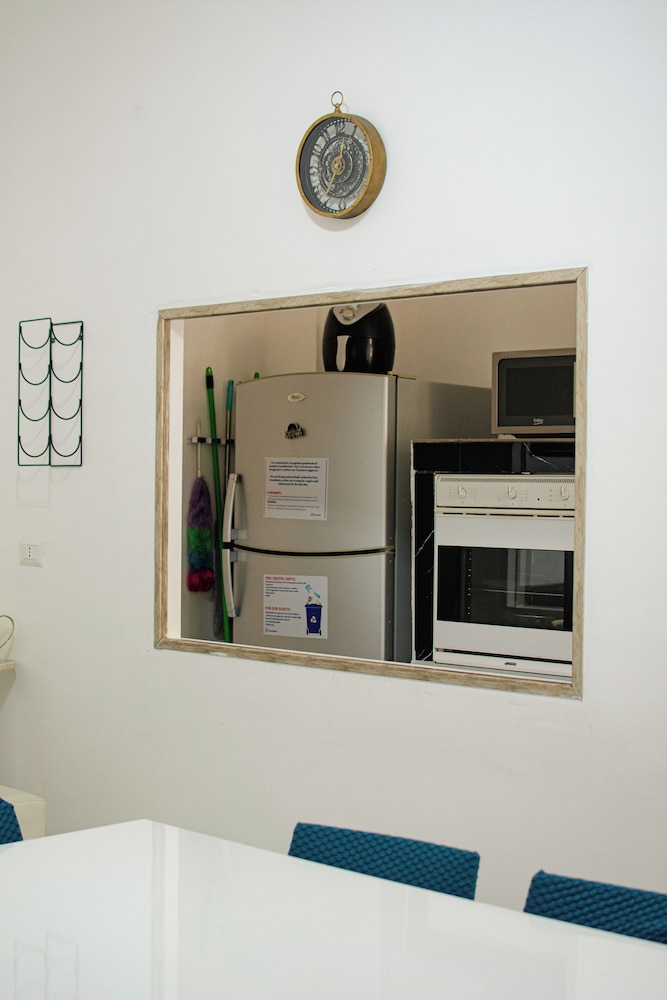 MAESTOSA CASA IN NAPOLI CENTRO