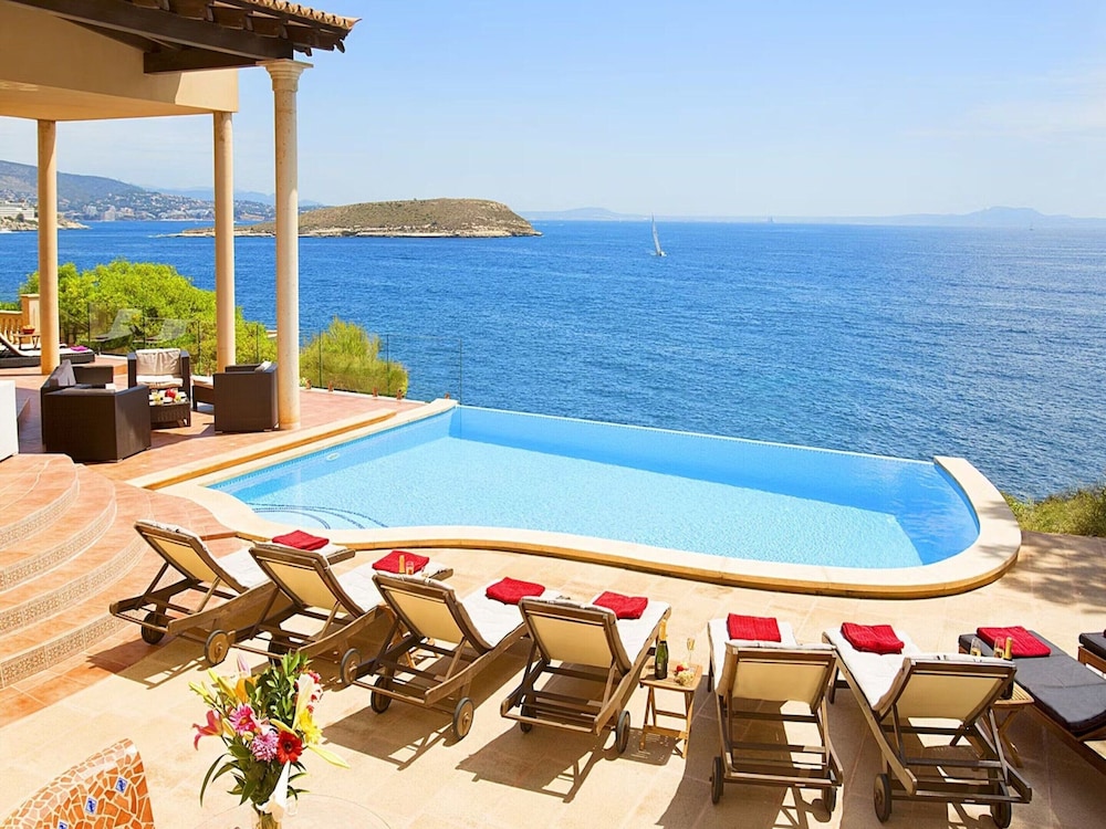 Villa in Tranquil Location