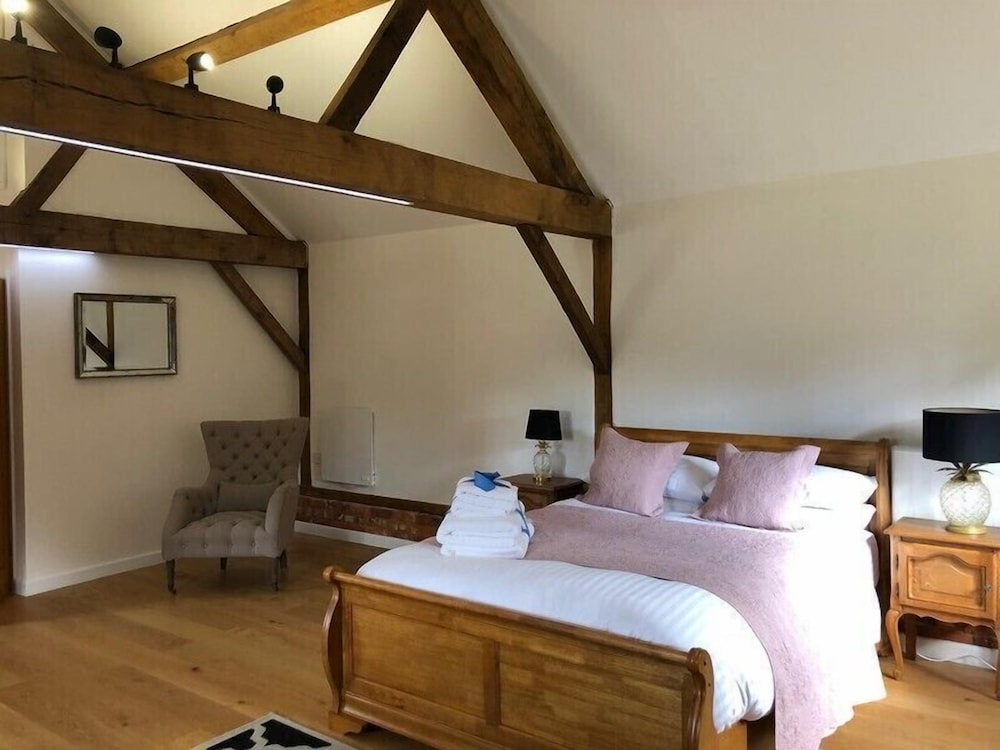 Slade Farmhouse view 5