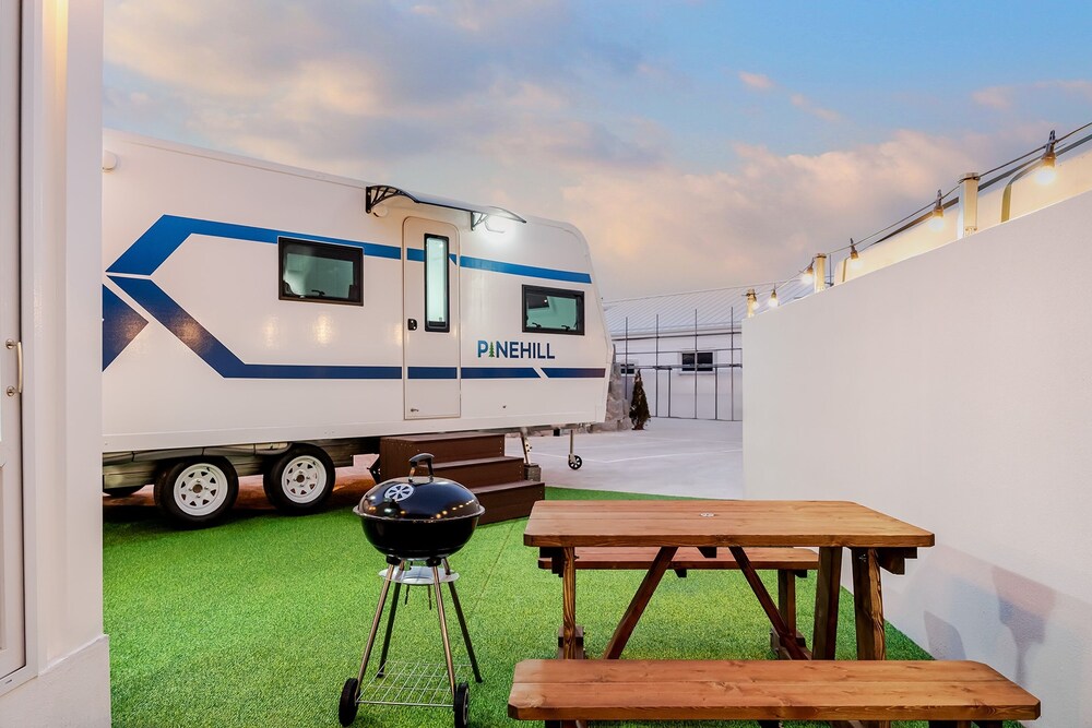 Gangneung Pinehill Park Pension&caravan