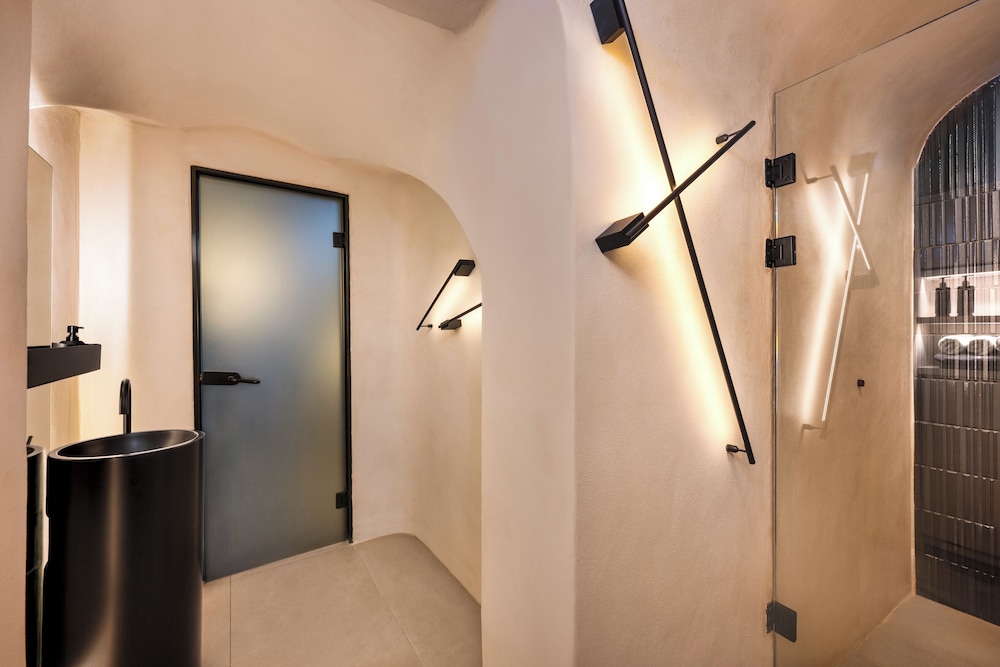 ArmonOia Suites