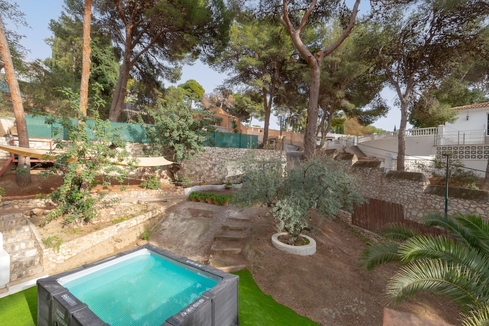 Axarqu a in Malaga With 2 Bedrooms and 1 Bathrooms