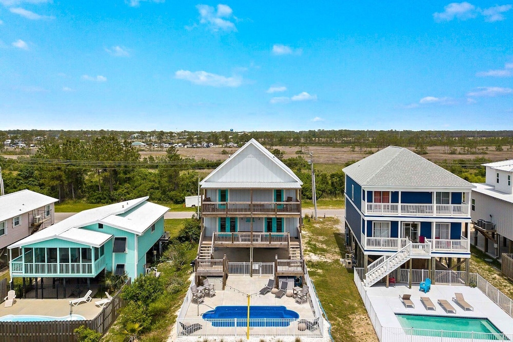 Pipedreams 333 W 4 Bedroom Home