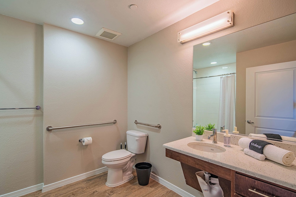 ROVE LIVING/KL - The Fredrick Tempe